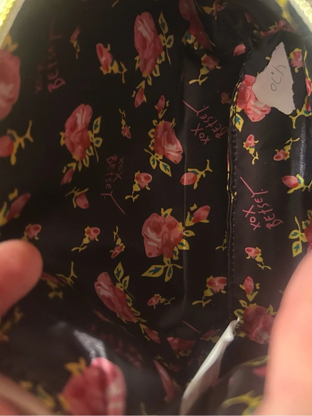 Betsey Johnson NWOT White Floral Wristlet/Cosmetic Bag